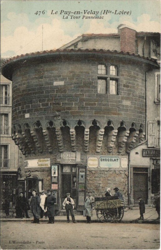Carte postale ancienne Le Puy - en Velay - La tour pannessac au Puy-en-Velay