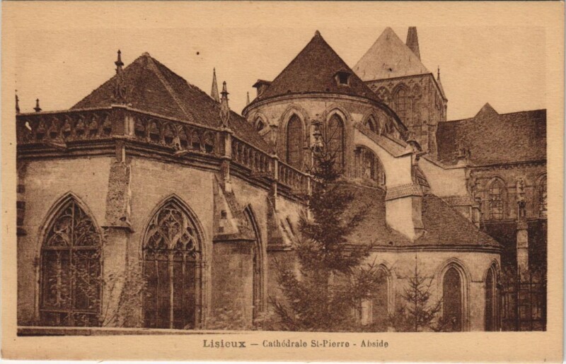 Carte postale ancienne Lisieux Cathedrale Saint-Pierre à Lisieux