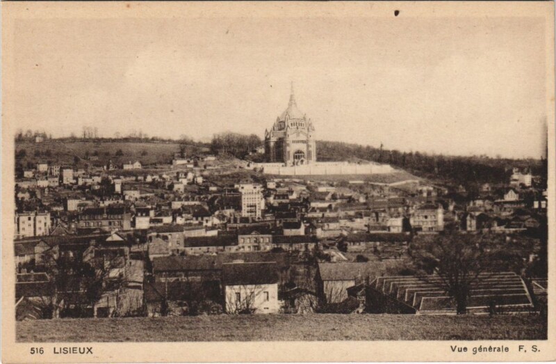 Carte postale ancienne Lisieux Vue Generale à Lisieux