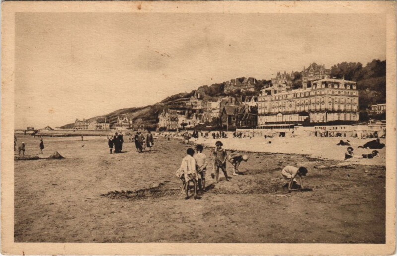 Carte postale ancienne Trouville La Plage