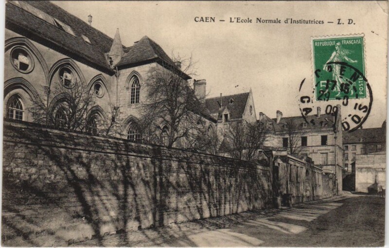 Carte postale ancienne Caen L'Ecole Normale d'Institutrices