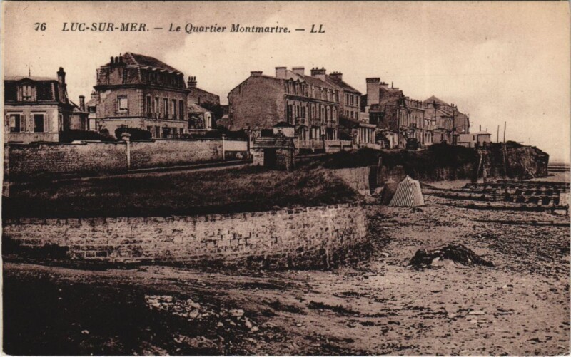 Carte postale ancienne Luc-sur-Mer Le Quartier Montmartre à Luc-sur-Mer