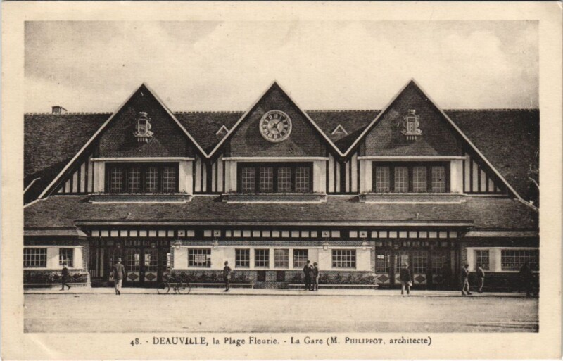 Carte postale ancienne Deauville La Gare à Deauville
