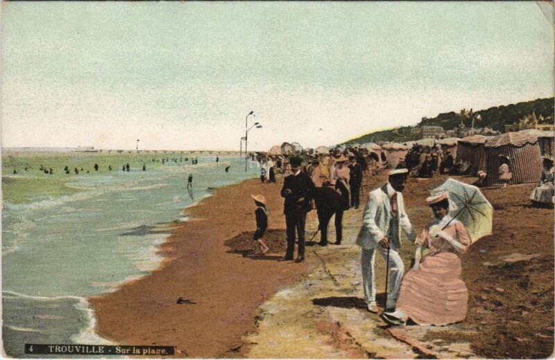 Carte postale ancienne Trouville Sur la Plage