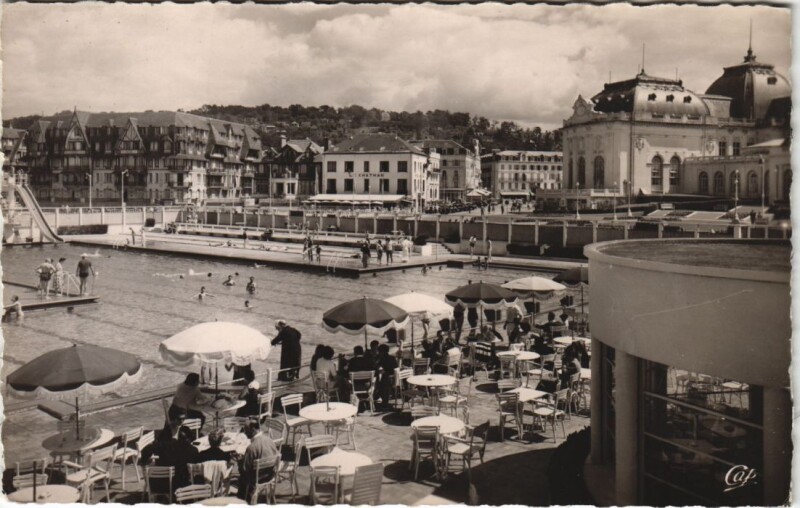Carte postale ancienne Trouville La Piscine