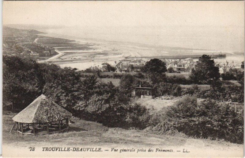 Carte postale ancienne Trouville Deauville - Vue Generale prise des Fremonts à Deauville
