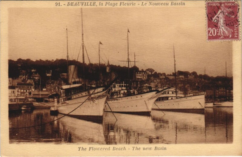 Carte postale ancienne Deauville Le Nouveau Bassin à Deauville