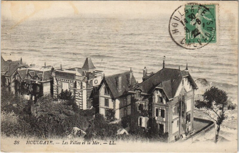 Carte postale ancienne Houlgate Les Villas et la Mer à Houlgate