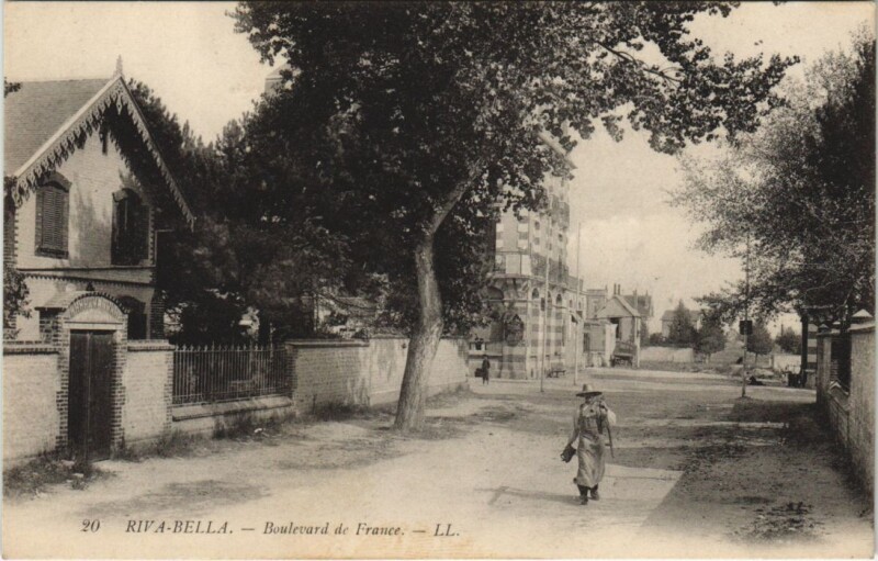 Carte postale ancienne Riva-Bella Boulevard de France