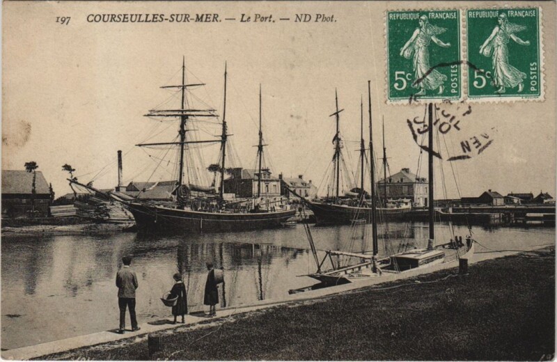 Carte postale ancienne Courseulles-sur-Mer Le Port à Courseulles-sur-Mer