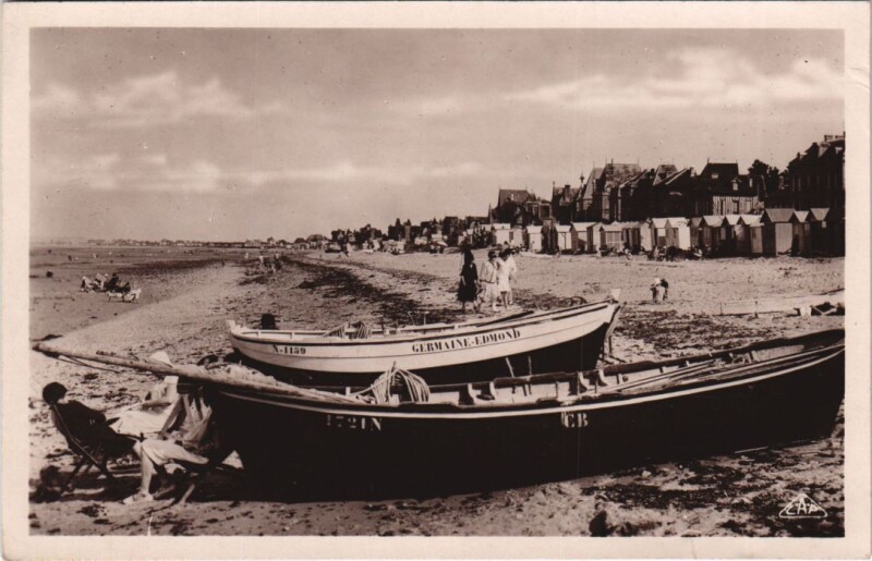 Carte postale ancienne Lion-sur-Mer La Plage à Lion-sur-Mer