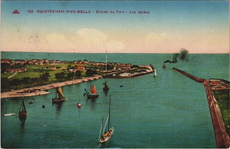 Carte postale ancienne Ouistreham Riva-Bella - Entree du Port - Les Jetees à Ouistreham