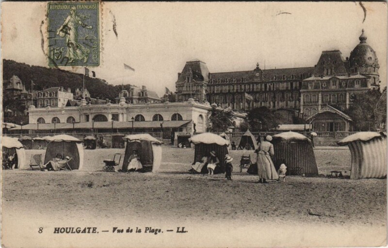 Carte postale ancienne Houlgate Vue de la Plage à Houlgate