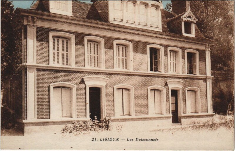 Carte postale ancienne Lisieux Les Buissonnets à Lisieux