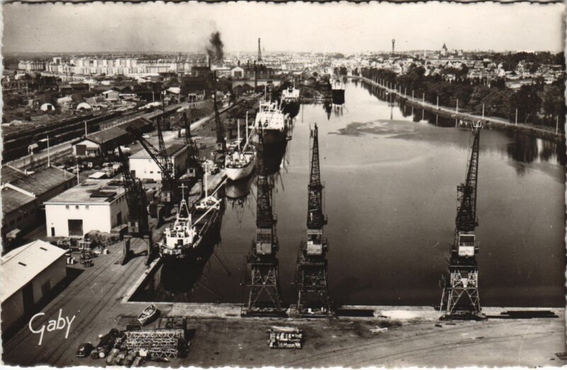 Carte postale ancienne Caen Le Port