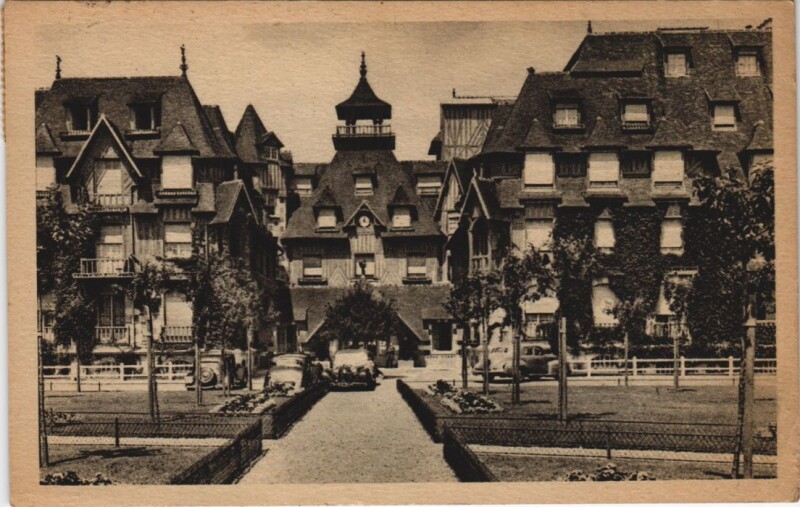 Carte postale ancienne Trouville-sur-Mer Deauville - Le Normandy à Deauville