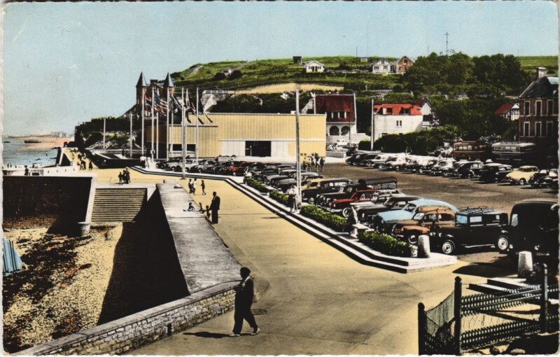 Carte postale ancienne Arromanches Port Winston Churchill