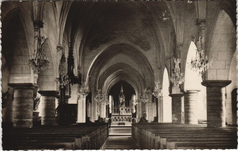 Carte postale ancienne Vassy Wassy - Interieur de l'Eglise