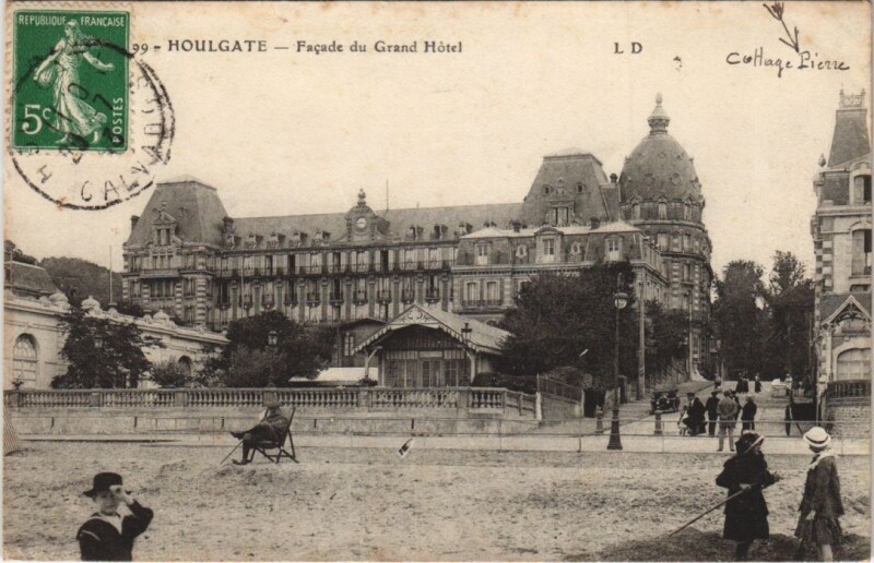 Carte postale ancienne Houlgate Facade du Grand Hotel à Houlgate
