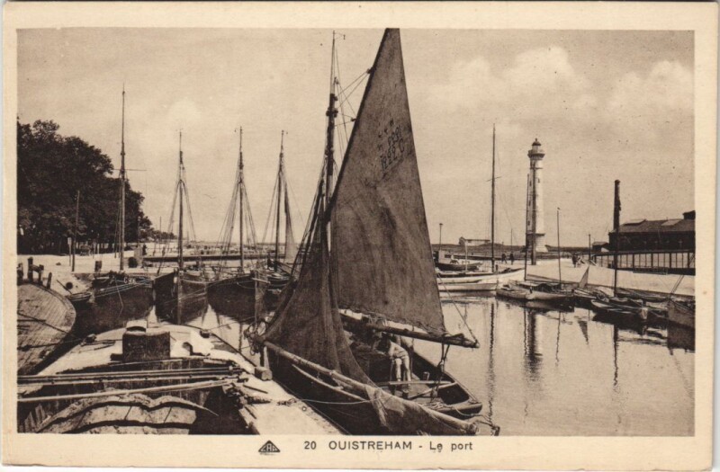 Carte postale ancienne Ouistreham Le Port à Ouistreham
