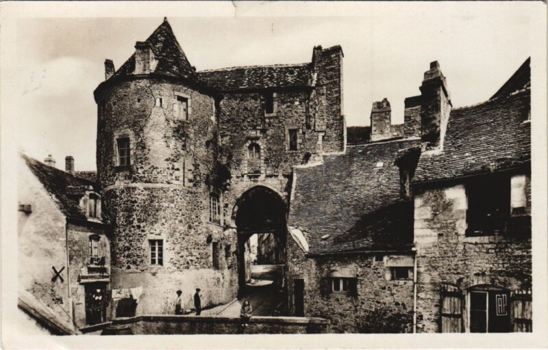 Carte postale ancienne Falaise Porte des Cordeliers à Falaise