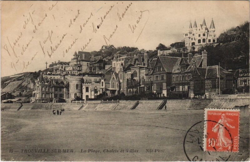 Carte postale ancienne Trouville-sur-Mer La Plage - Chalets et Villas à Trouville-sur-Mer