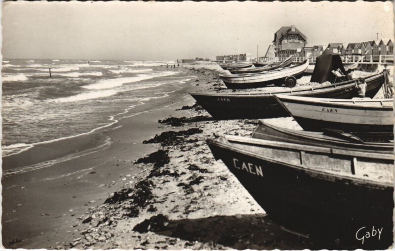 Carte postale ancienne Bernieres-sur-Mer La Plage