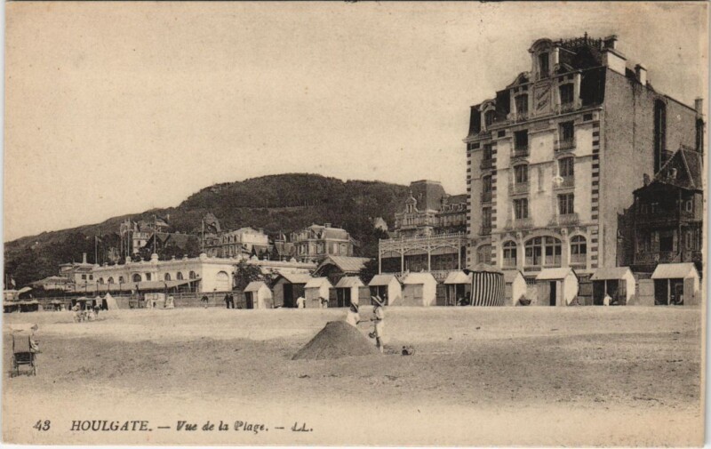Carte postale ancienne Houlgate Vue de la Plage à Houlgate