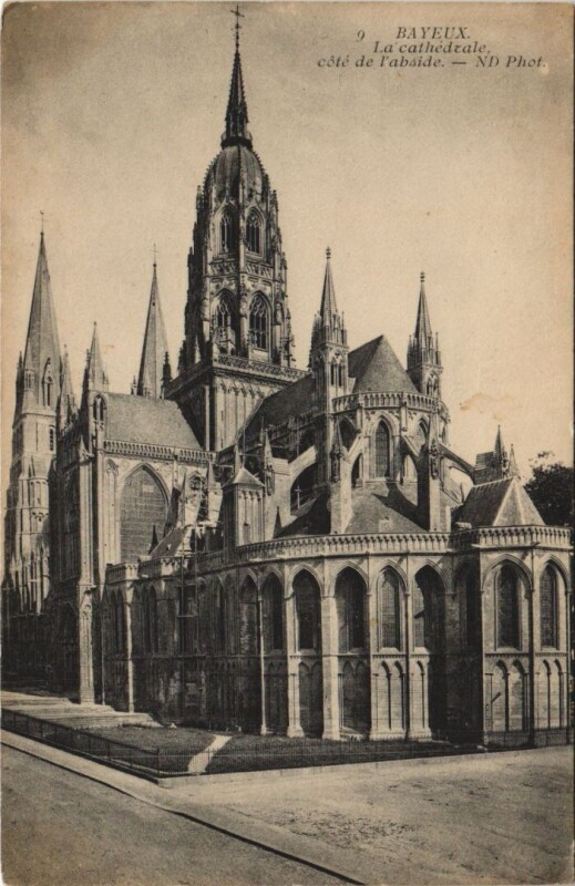 Carte postale ancienne Bayeux La Cathedrale à Bayeux