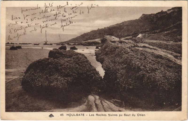 Carte postale ancienne Houlgate Les Roches Noires au Saut du Chien à Houlgate