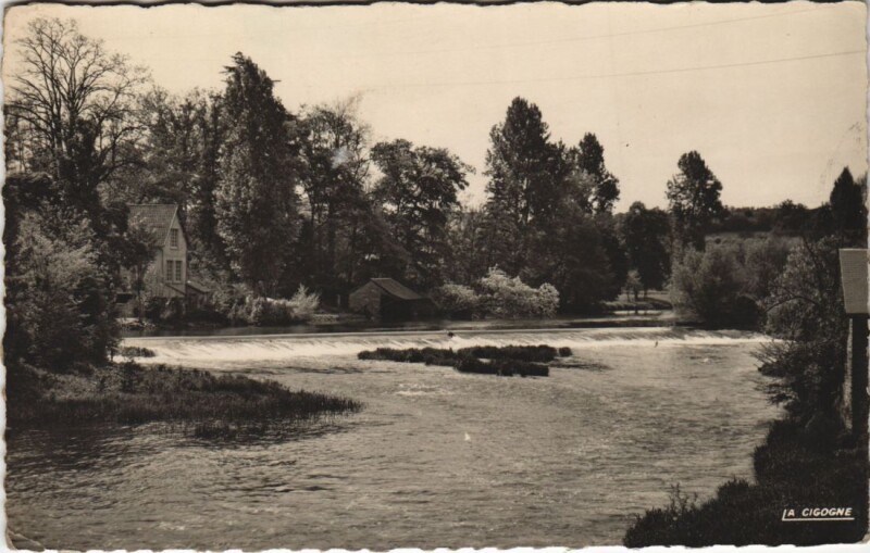 Carte postale ancienne Thury-Harcourt Le Barrage