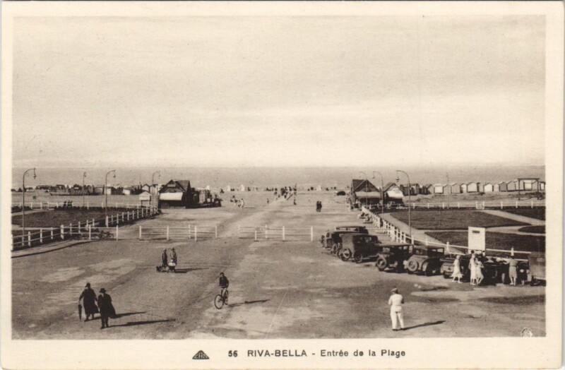 Carte postale ancienne Riva-Bella Entree de la Plage