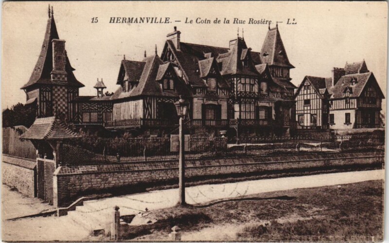 Carte postale ancienne Hermanville-sur-Mer Le Coin de la Rue Rosiere à Hermanville-sur-Mer