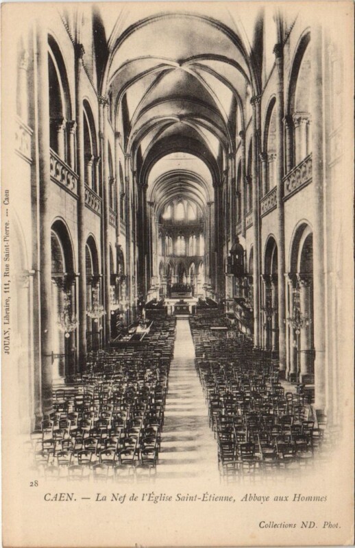 Carte postale ancienne Caen La Nef de l'Eglise Saint-Etienne