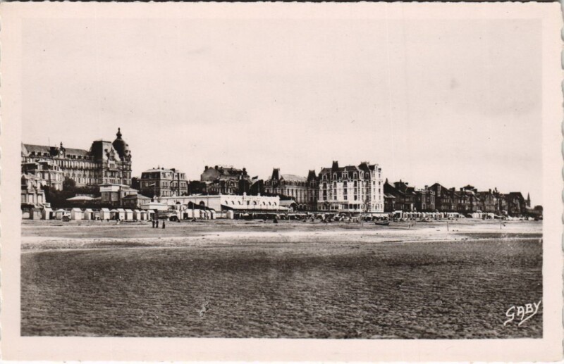Carte postale ancienne Houlgate Vue Generale de la Plage à Houlgate