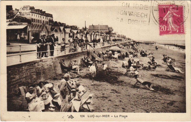 Carte postale ancienne Luc-sur-Mer La Plage à Luc-sur-Mer