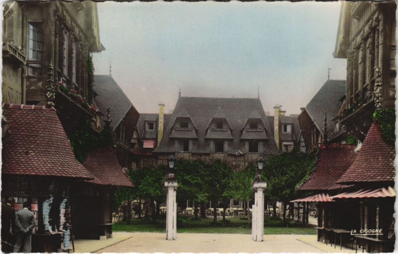 Carte postale ancienne Deauville Normandy Hotel - Entree Rue Gontaut Biron à Deauville
