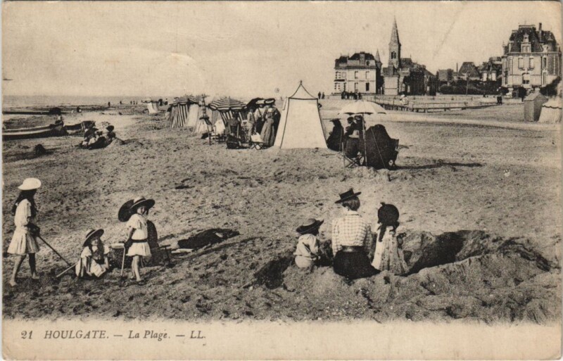 Carte postale ancienne Houlgate La Plage à Houlgate