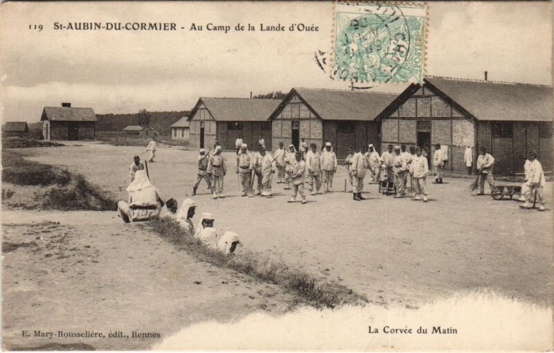 Carte postale ancienne Saint-Aubin-du-Cormier Au Camp de la Lande d'Ouee à Saint-Aubin-du-Cormier