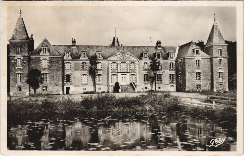 Carte postale ancienne Le Château de La Haye et la pièce d'eau à Renac