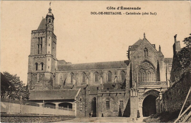 Carte postale ancienne Dol-de-Bretagne Cathedrale à Dol-de-Bretagne