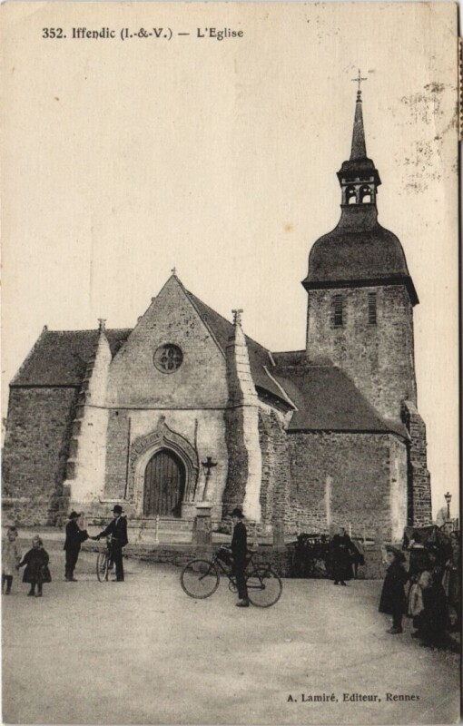 Carte postale ancienne L'Eglise à Iffendic