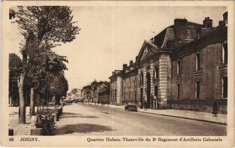 Carte postale ancienne Joigny Quartier Dubuis-Thainville du 3e Regiment d'Artillerie à Joigny