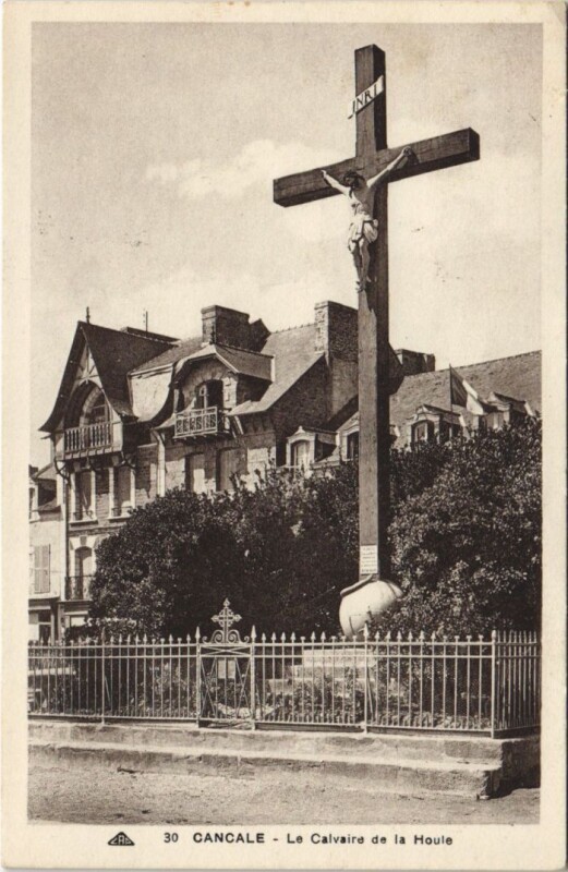 Carte postale ancienne Cancale Le Calvaire de la Houle à Cancale