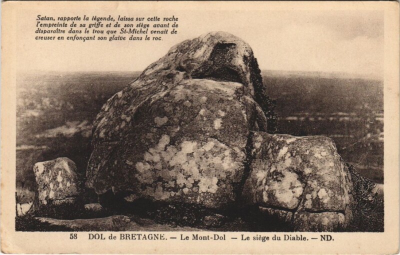 Carte postale ancienne Dol-de-Bretagne Le Mont-Dol - Le Siege du Diable à Dol-de-Bretagne
