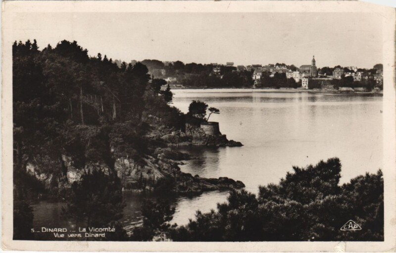 Carte postale ancienne Dinard La Vicomte - Vue vers Dinard à Dinard