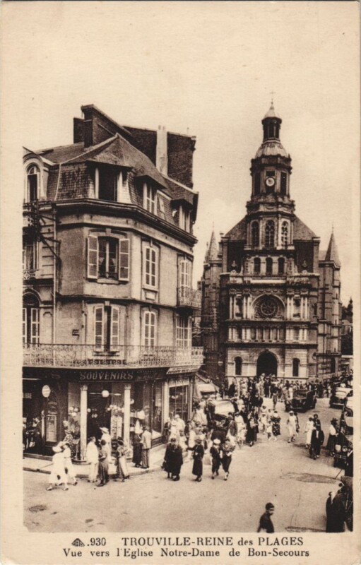 Carte postale ancienne Trouville vue vers l'Eglise de Notre Dame de Bon Secours