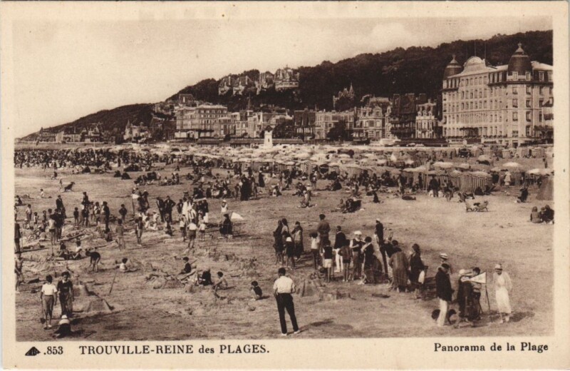 Carte postale ancienne Trouville Panorama de la Plage