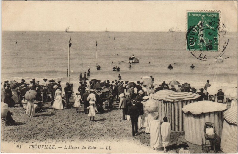 Carte postale ancienne Trouville Heure du Bain