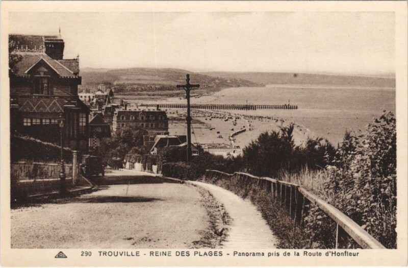 Carte postale ancienne Trouville Panorama pris de la Route d'Honfleur à Honfleur